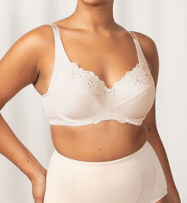 Triumph Embroidered Minimizer W Bra image number 5